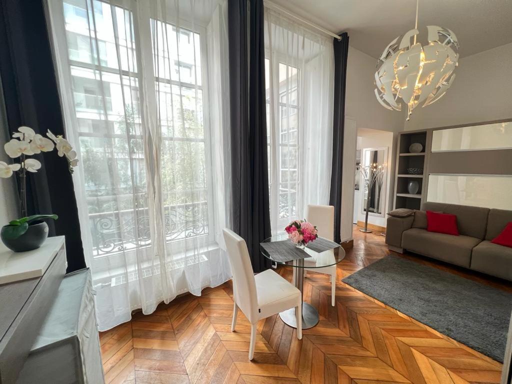 Le Lumineux - Le Chic En Hypercentre - Bellecour Apartamento Lyon Exterior foto